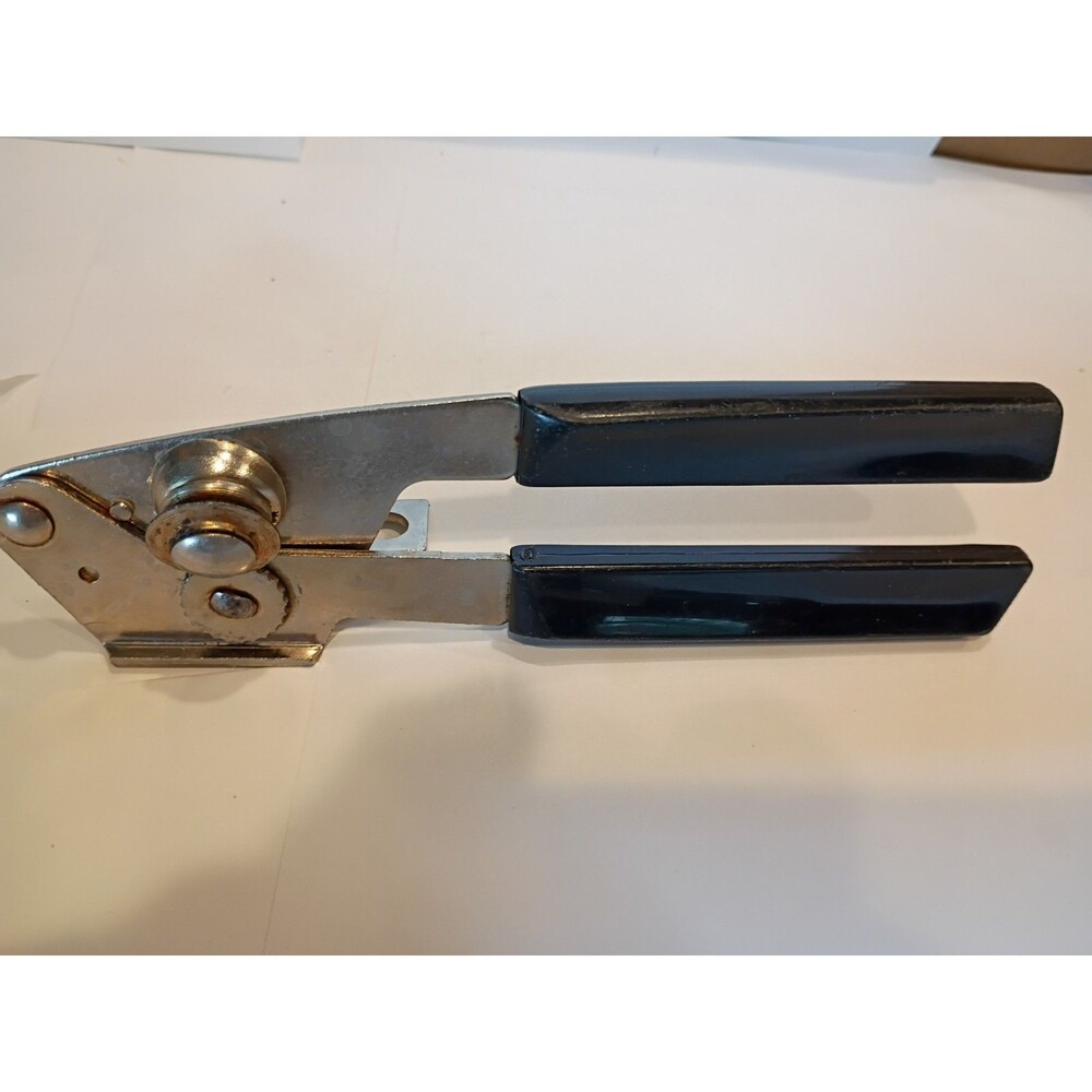 Vintage Swing Away Manual Can Opener